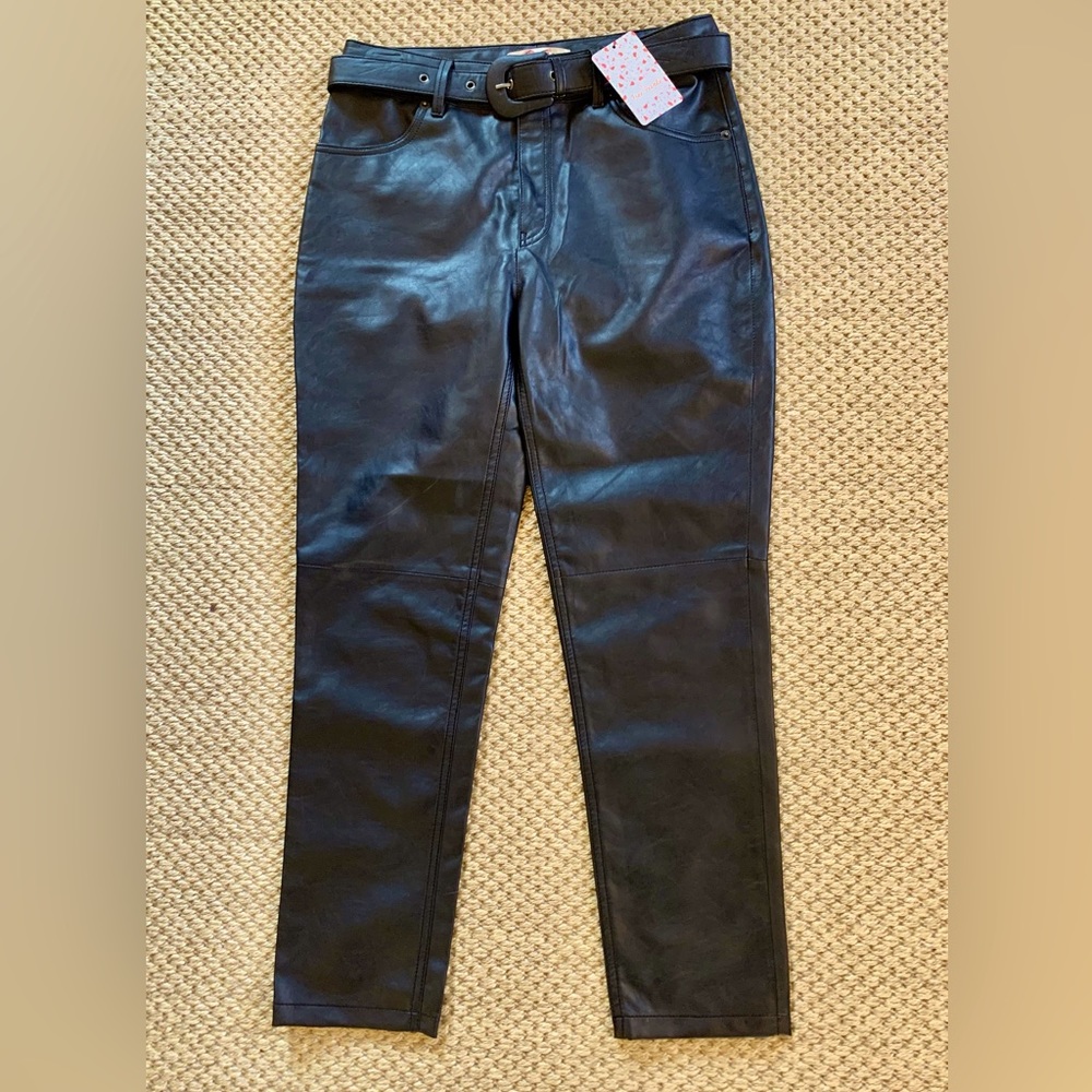 Free people NWT belted faux leather pants woman’s size 4